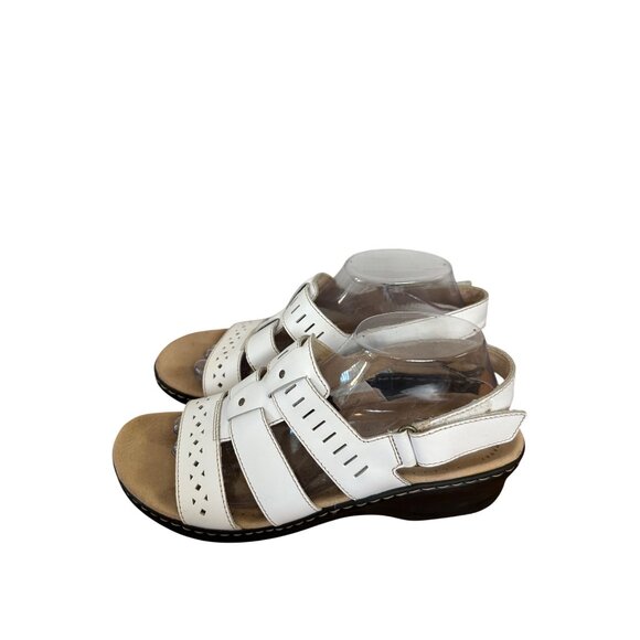 Clarks Size 10  Strappy Stylist Summer Comfy Casual Chic Slip On Sandals White - Picture 7 of 13